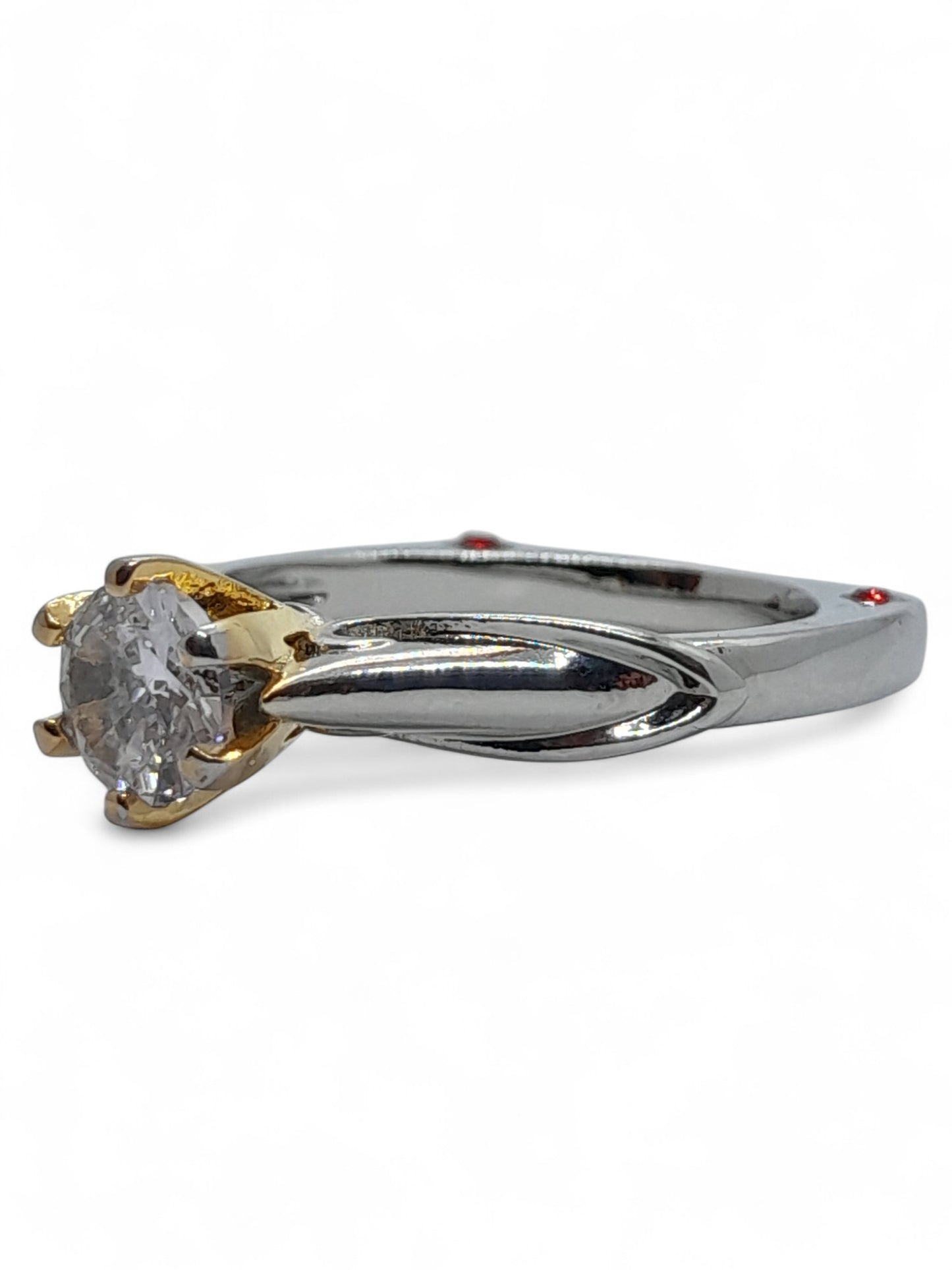 Anillo Solitario y Detalles