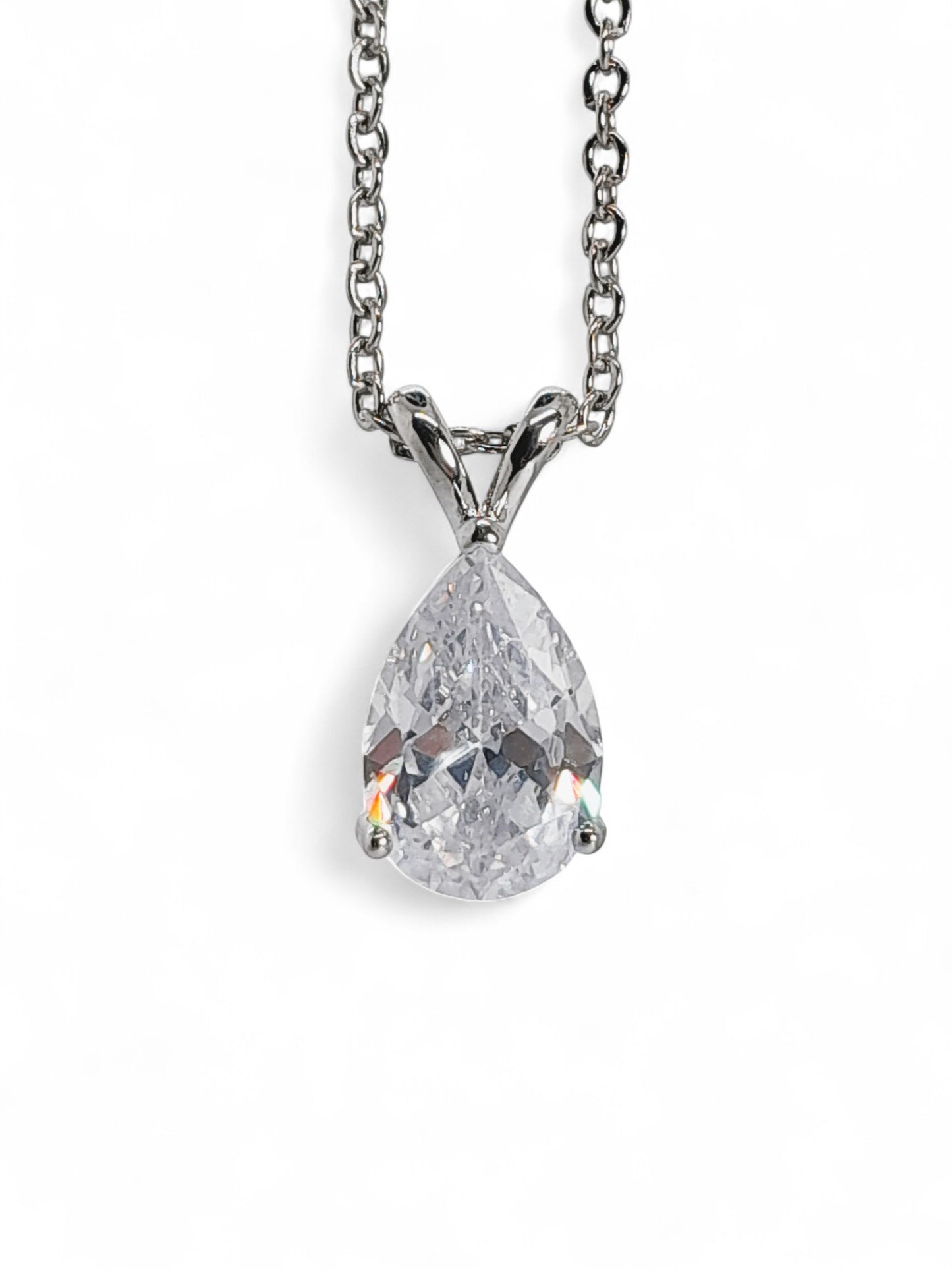Collar Gota corte diamante
