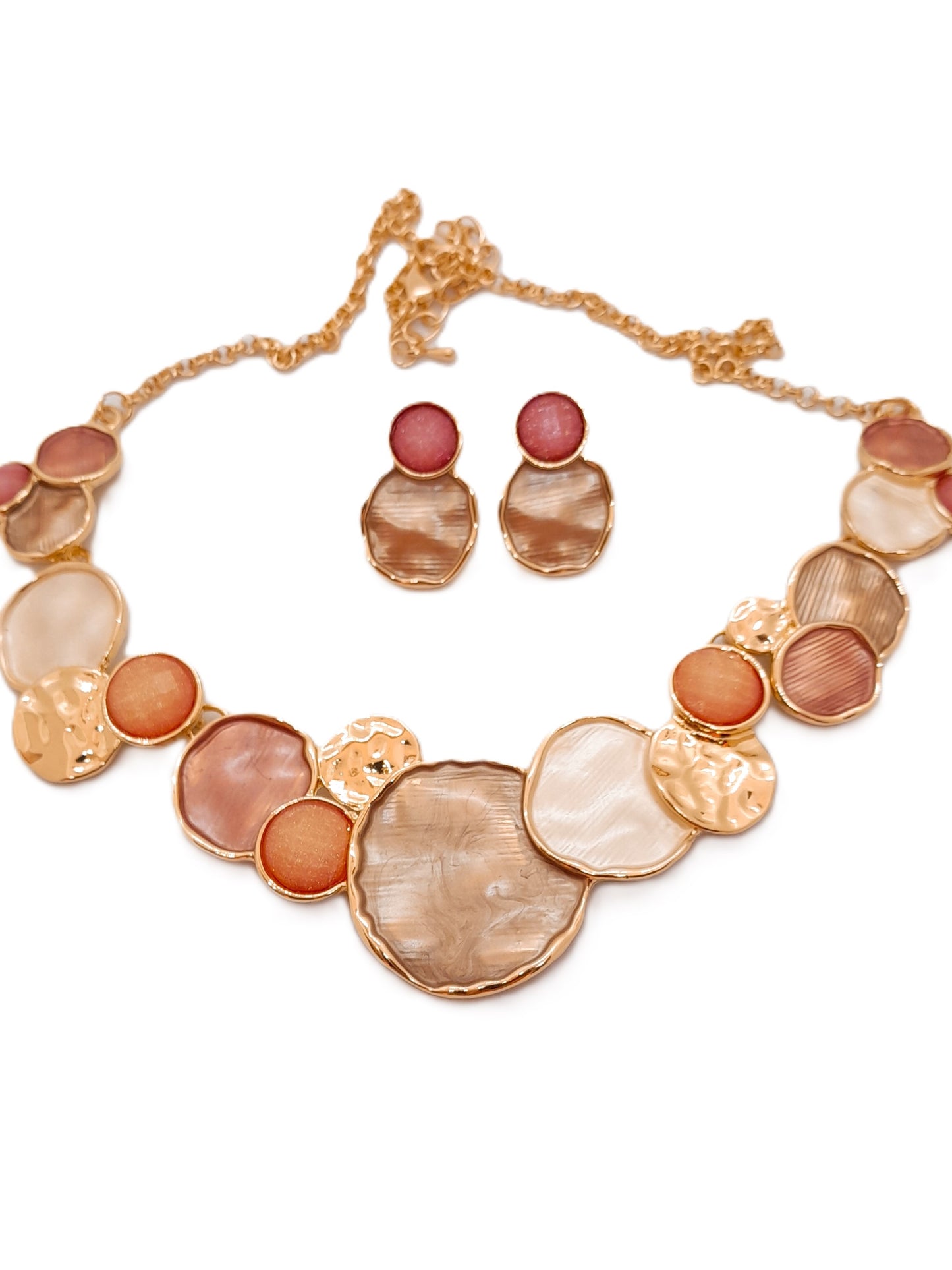 Conjunto ANUKET Collar y Aros