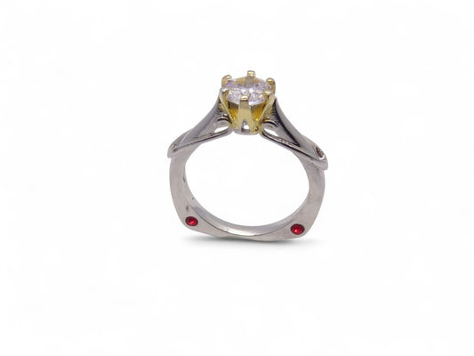 Anillo Solitario y Detalles