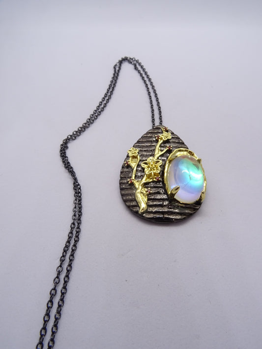 Collar en Tungsteto y piedra luna